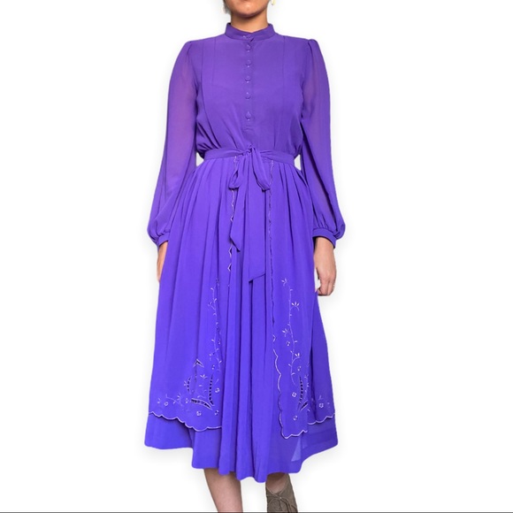 Vintage Ultraviolet Prairie Dress with Skirt Apron - Picture 4 of 8